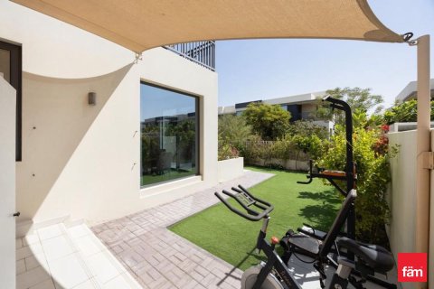 Снять в аренду виллу в Дубай Хилс Эстейт, Дубай: 5 спален, 297.4м², № 64256 - фото 4