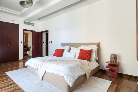Apartment in Jumeirah Beach Residence, Dubai 2 bedrooms, 119 sq.m. № 111242 - photo 19