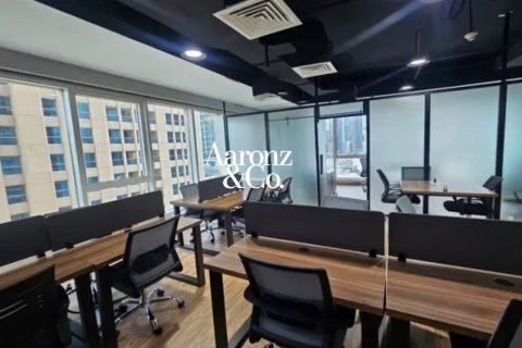 Снять в аренду офис в Бизнес-Бэе, Дубай: 87м², № 111238 - фото 11