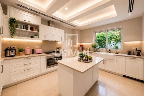 Villa en District One, Mohammed Bin Rashid City, Dubai, 4 dormitorios, 873.29 m², № 126559 - foto 11