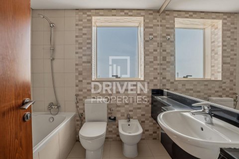 Apartment in Dubai Internet City, Dubai 4 bedrooms, 348.11 sq.m. № 126556 - photo 4