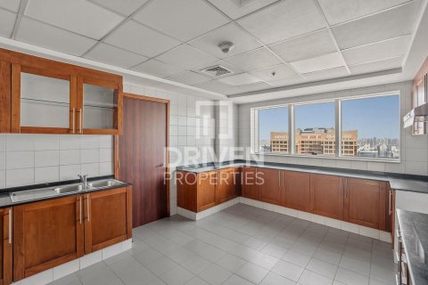 Apartment in Dubai Internet City, Dubai 4 bedrooms, 348.11 sq.m. № 126556 - photo 6