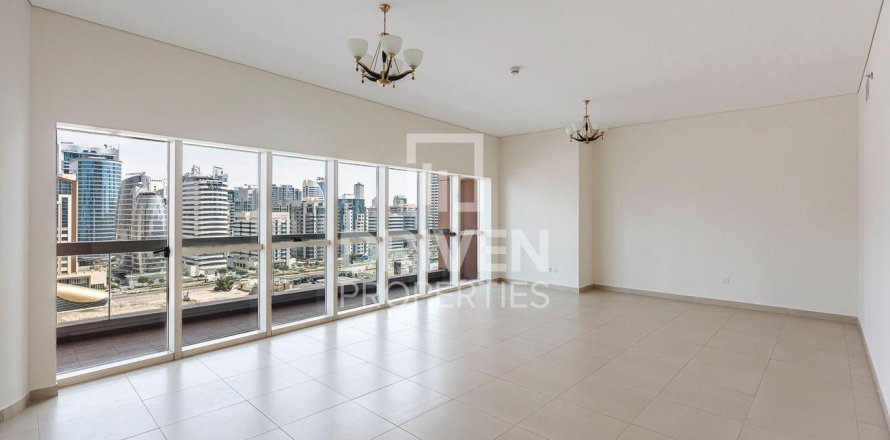 Apartment in Dubai Internet City, Dubai 3 bedrooms, 209.96 sq.m. № 126557