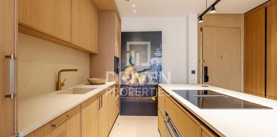 Квартира в Аль-Васле, Дубай, 2 спальни, 132.11м², № 140179