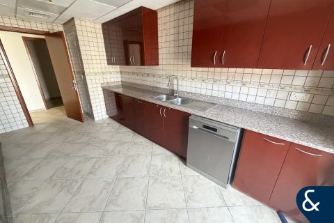 Снять в аренду квартиру в Motor City, Дубай: 3 спальни, 224м², № 98808 - фото 4