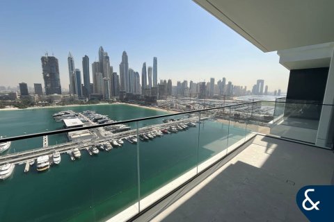 Apartment in EMAAR Beachfront, Dubai Harbour, Dubai 2 bedrooms, 116 sq.m. № 98818