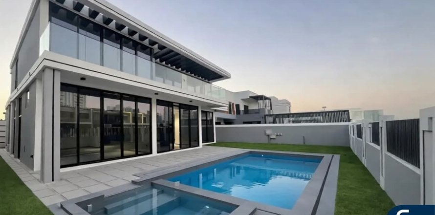 Villa in Al Furjan, Dubai 5 bedrooms, 600 sq.m. № 98822