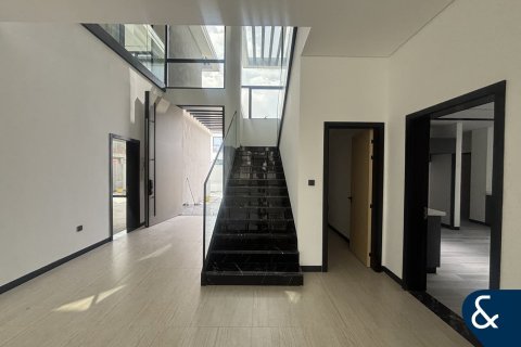 Villa in Al Furjan, Dubai 5 bedrooms, 600 sq.m. № 98822 - photo 4