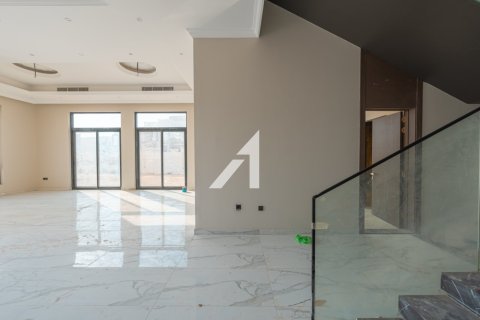 Villa à Al Aweer, Dubai, 4 chambres, 390 m², № 84391 - photo 2