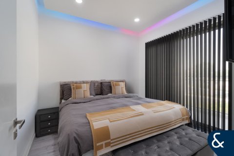 Villa in Arabian Ranches 2, Dubai 4 bedrooms, 205 sq.m. № 88610 - photo 11