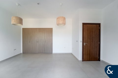 Townhouse in Victory Heights, Dubai Sports City, Dubai 4 bedrooms, 247 sq.m. № 88613 - photo 16