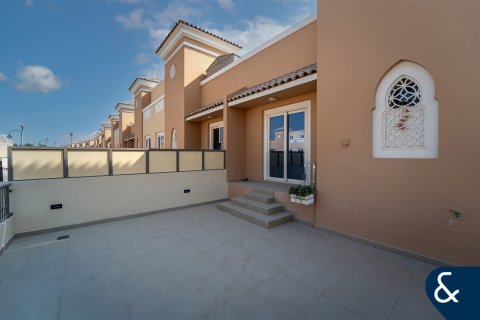 Townhouse in Victory Heights, Dubai Sports City, Dubai 4 bedrooms, 247 sq.m. № 88613 - photo 12
