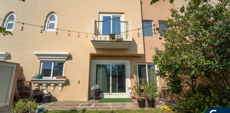 Townhouse in Victory Heights, Dubai Sports City, Dubai 4 bedrooms, 247 sq.m. № 88613
