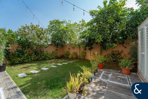 Townhouse in Victory Heights, Dubai Sports City, Dubai 4 bedrooms, 247 sq.m. № 88613 - photo 11