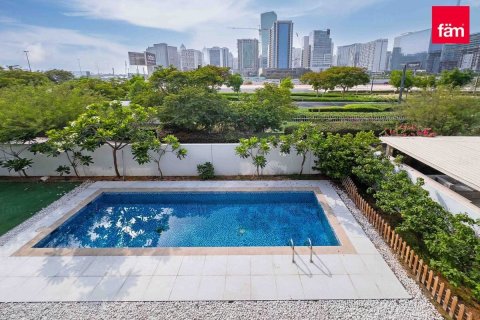 Villa à Dubai, 5 chambres, 771.6 m², № 43089 - photo 24