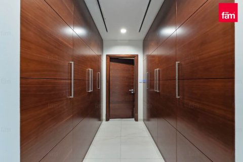 Villa à Dubai, 5 chambres, 771.6 m², № 43089 - photo 12