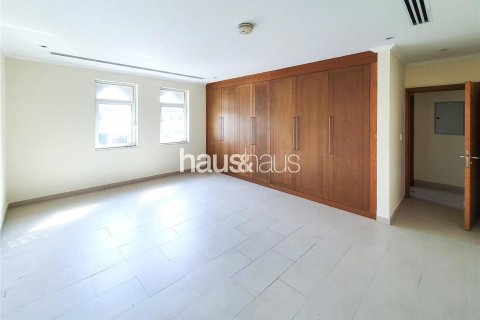 Villa in Jumeirah Park, Dubai 4 bedrooms, 403 sq.m. № 44524 - photo 10
