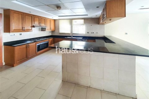 Villa in Jumeirah Park, Dubai 4 bedrooms, 403 sq.m. № 44524 - photo 4