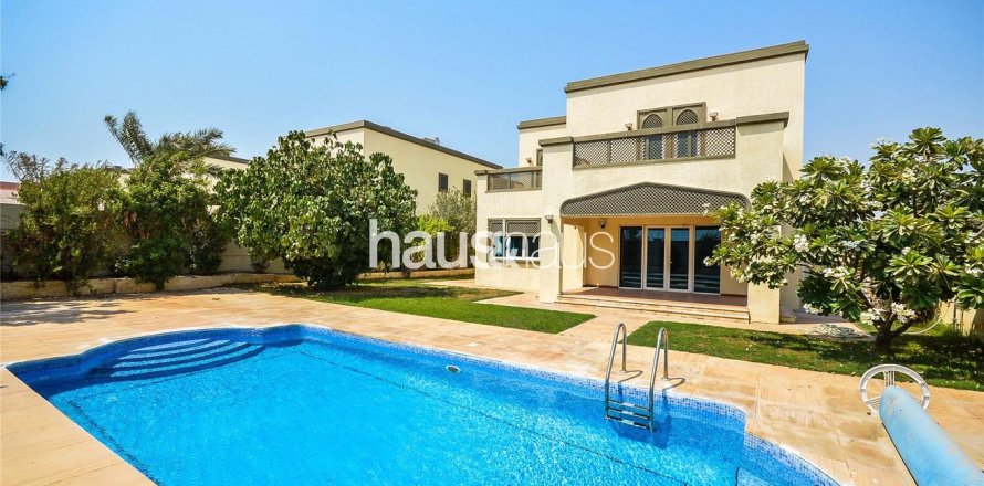 Villa in Jumeirah Park, Dubai 4 bedrooms, 403 sq.m. № 44524