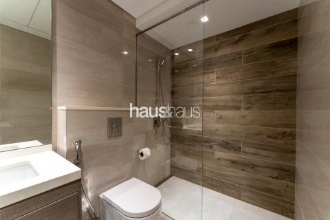 Apartment in Jumeirah Lake Towers, Dubai 2 bedrooms, 135 sq.m. № 44591 - photo 18