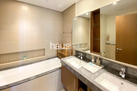 Apartment in Dubai Marina, Dubai 2 bedrooms, 105 sq.m. № 44522 - photo 12