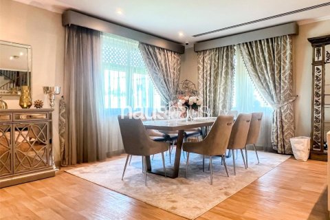 Villa in Jumeirah Park, Dubai 4 bedrooms, 902 sq.m. № 44523 - photo 4