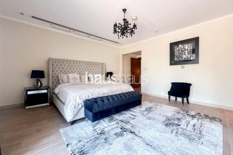 Villa in Jumeirah Park, Dubai 4 bedrooms, 902 sq.m. № 44523 - photo 19