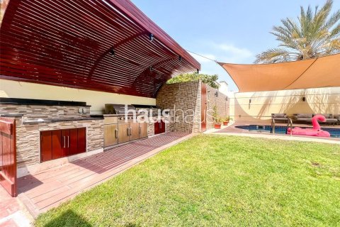 Villa in Jumeirah Park, Dubai 4 bedrooms, 902 sq.m. № 44523 - photo 26