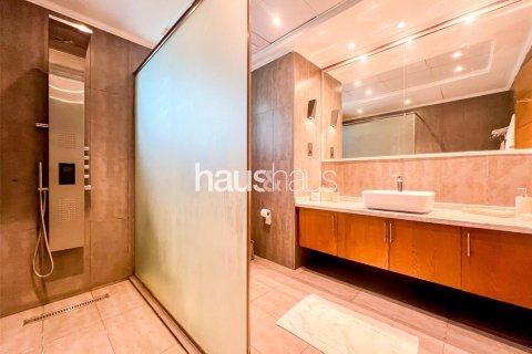 Villa in Jumeirah Park, Dubai 4 bedrooms, 902 sq.m. № 44523 - photo 15