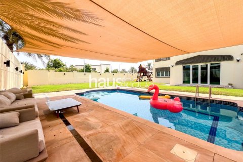 Villa in Jumeirah Park, Dubai 4 bedrooms, 902 sq.m. № 44523 - photo 14