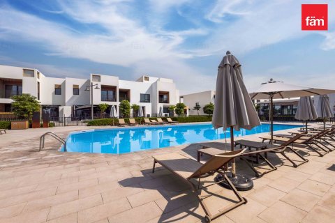 Townhouse in Dubai 3 bedrooms, 200.5 sq.m. № 77879 - photo 1