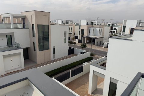 Villa in Dubai 4 bedrooms, 422 sq.m. № 100383 - photo 30