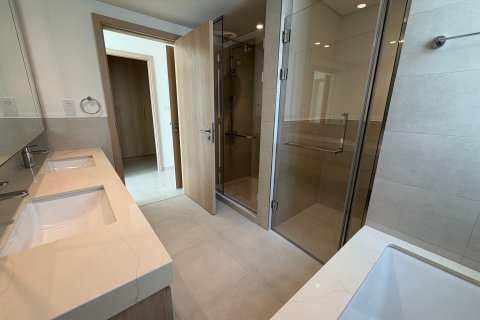 Villa in Dubai 4 bedrooms, 422 sq.m. № 100383 - photo 16