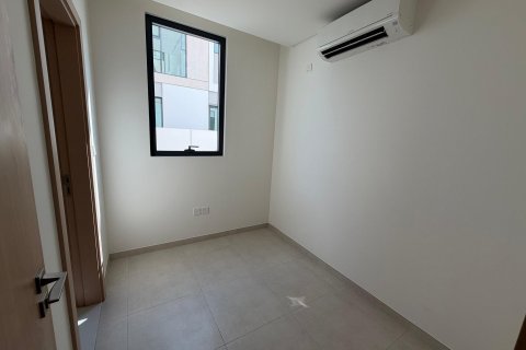 Villa in Dubai 4 bedrooms, 422 sq.m. № 100383 - photo 4