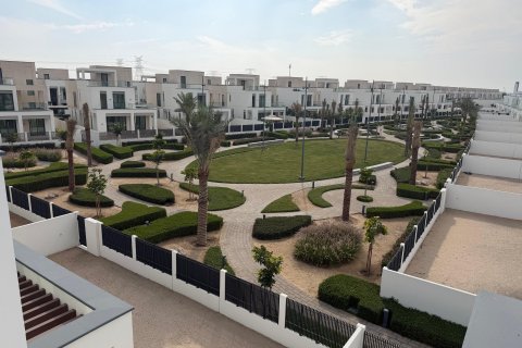 Villa in Dubai 4 bedrooms, 422 sq.m. № 100383 - photo 29