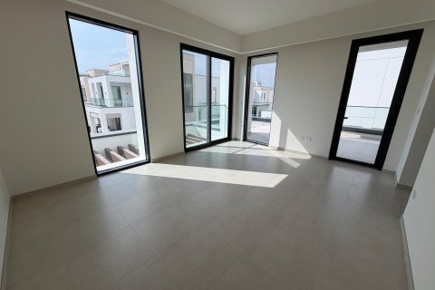 Villa in Dubai 4 bedrooms, 422 sq.m. № 100383 - photo 25