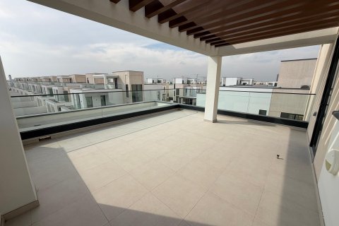 Villa in Dubai 4 bedrooms, 422 sq.m. № 100383 - photo 27