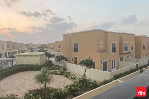 Adosado en Dubai, 3 dormitorios, 161 m², № 99454