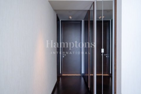 Apartamento en Burj Khalifa, Dubai, 1 dormitorio, 101.81982994 m², № 63532 - foto 14