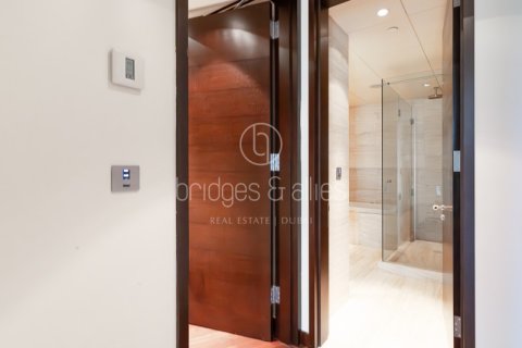 Apartment in Downtown Dubai (Downtown Burj Dubai), Dubai 2 bedrooms, 189 sq.m. № 78026 - photo 15