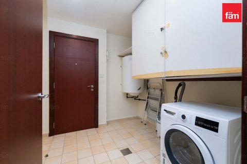 Снять в аренду квартиру в Дубае: 2 спальни, 130.5м², № 97860 - фото 27