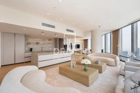 Penthouse in Downtown Dubai (Downtown Burj Dubai), Dubai 2 bedrooms, 189.15 sq.m. № 126360 - photo 5