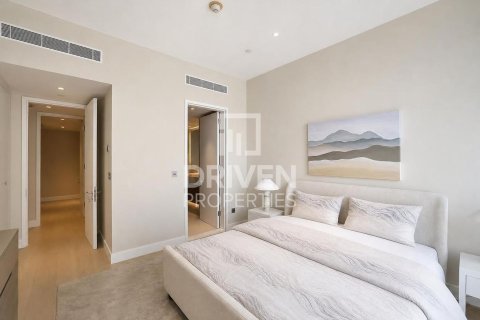 Penthouse in Downtown Dubai (Downtown Burj Dubai), Dubai 2 bedrooms, 189.15 sq.m. № 126360 - photo 15