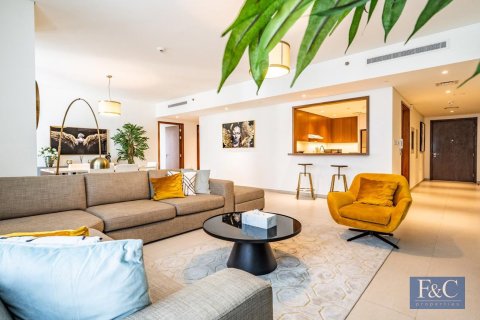 Apartment in BLVD Heights, Downtown Dubai (Downtown Burj Dubai), Dubai 2 bedrooms, 162 sq.m. № 103347 - photo 4