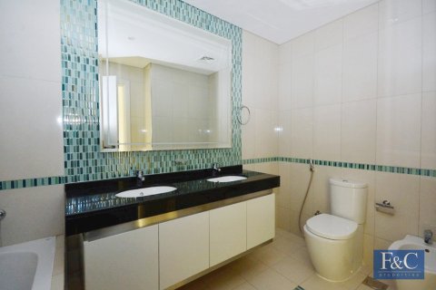 Apartment in Damac Heights, Dubai Marina, Dubai 2 bedrooms, 140 sq.m. № 103354 - photo 23