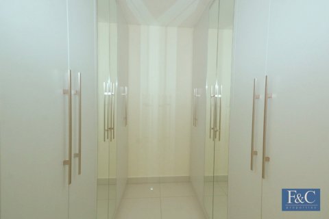 Apartment in Damac Heights, Dubai Marina, Dubai 2 bedrooms, 140 sq.m. № 103354 - photo 29