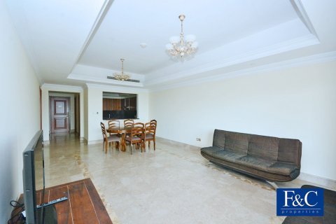 Apartment in The Fairmont Palm Residences, Palm Jumeirah, Dubai 1 bedroom, 144 sq.m. № 103355 - photo 2