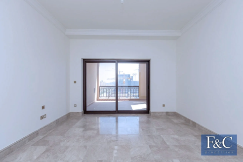 Apartment in The Fairmont Palm Residences, Palm Jumeirah, Dubai 2 bedrooms, 160 sq.m. № 103348 - photo 4
