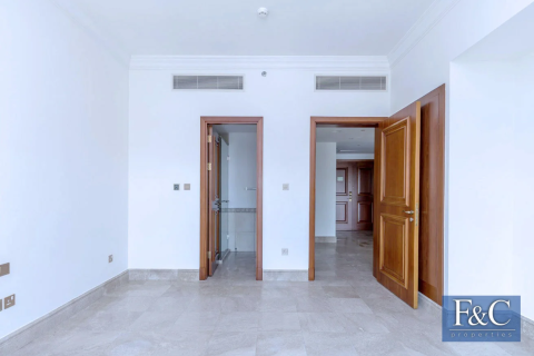 Apartment in The Fairmont Palm Residences, Palm Jumeirah, Dubai 2 bedrooms, 160 sq.m. № 103348 - photo 3
