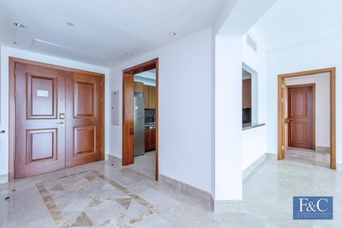 Apartment in The Fairmont Palm Residences, Palm Jumeirah, Dubai 2 bedrooms, 160 sq.m. № 103348 - photo 8